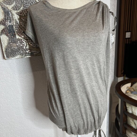 Gray Draped Short Sleeve Top With Ruching & Tie Details On Shoulder & Hem - Picture 3 of 12